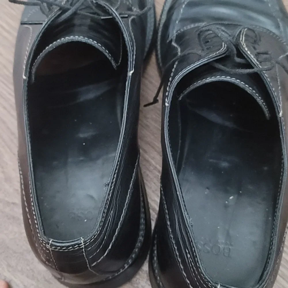 Boss by hugo boss dress shoes size 10